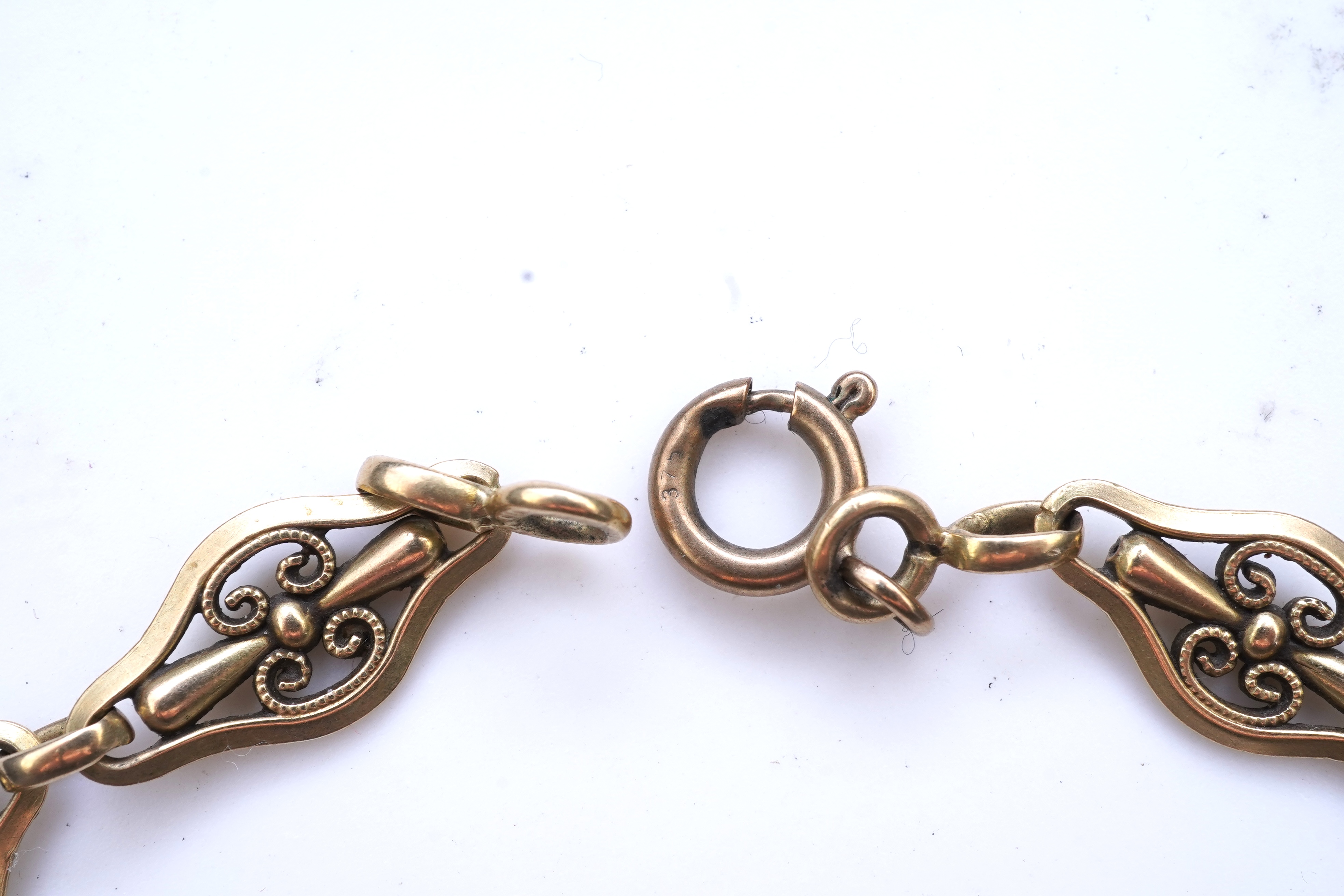 A gold bracelet, France, early 20th century
